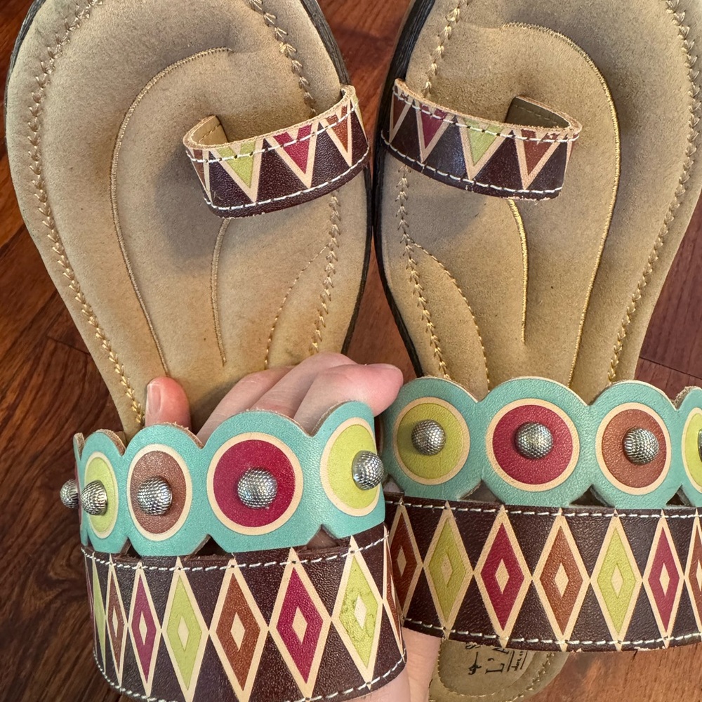 Spring Step Multicolor Patterned Toe-Loop Sandals - Picture 7 of 7